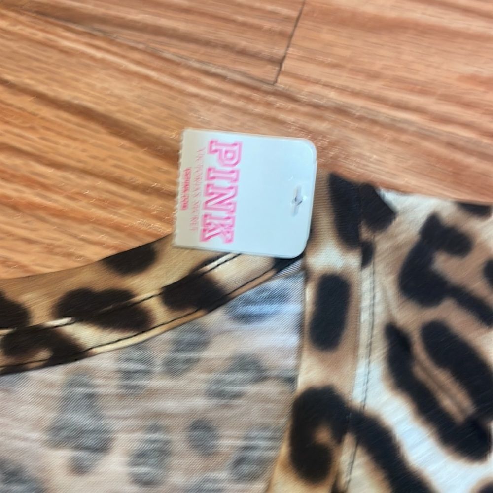 NEW! VS Pink Tee, leopard, Small - Picture 4 of 4
